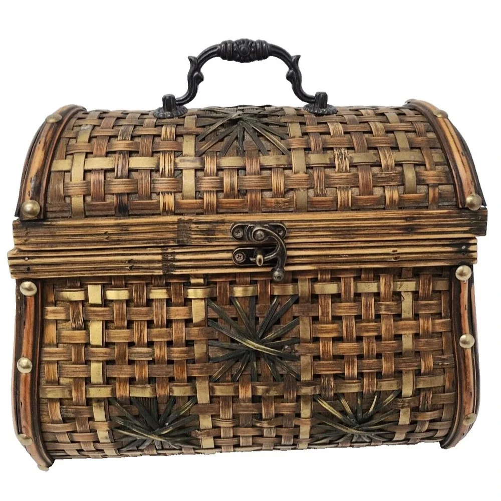 Vintage Hand Woven Wicker Treasure Chest Purse Metal Hardware With Handle